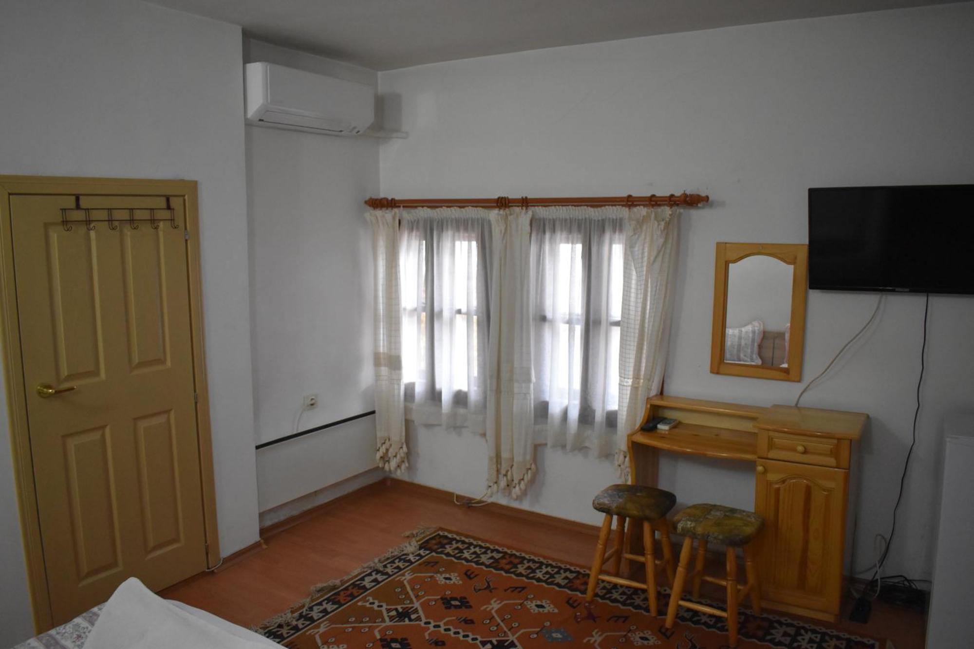 Хотел-Механа Павлова Къща Chiprovtsi Exteriör bild