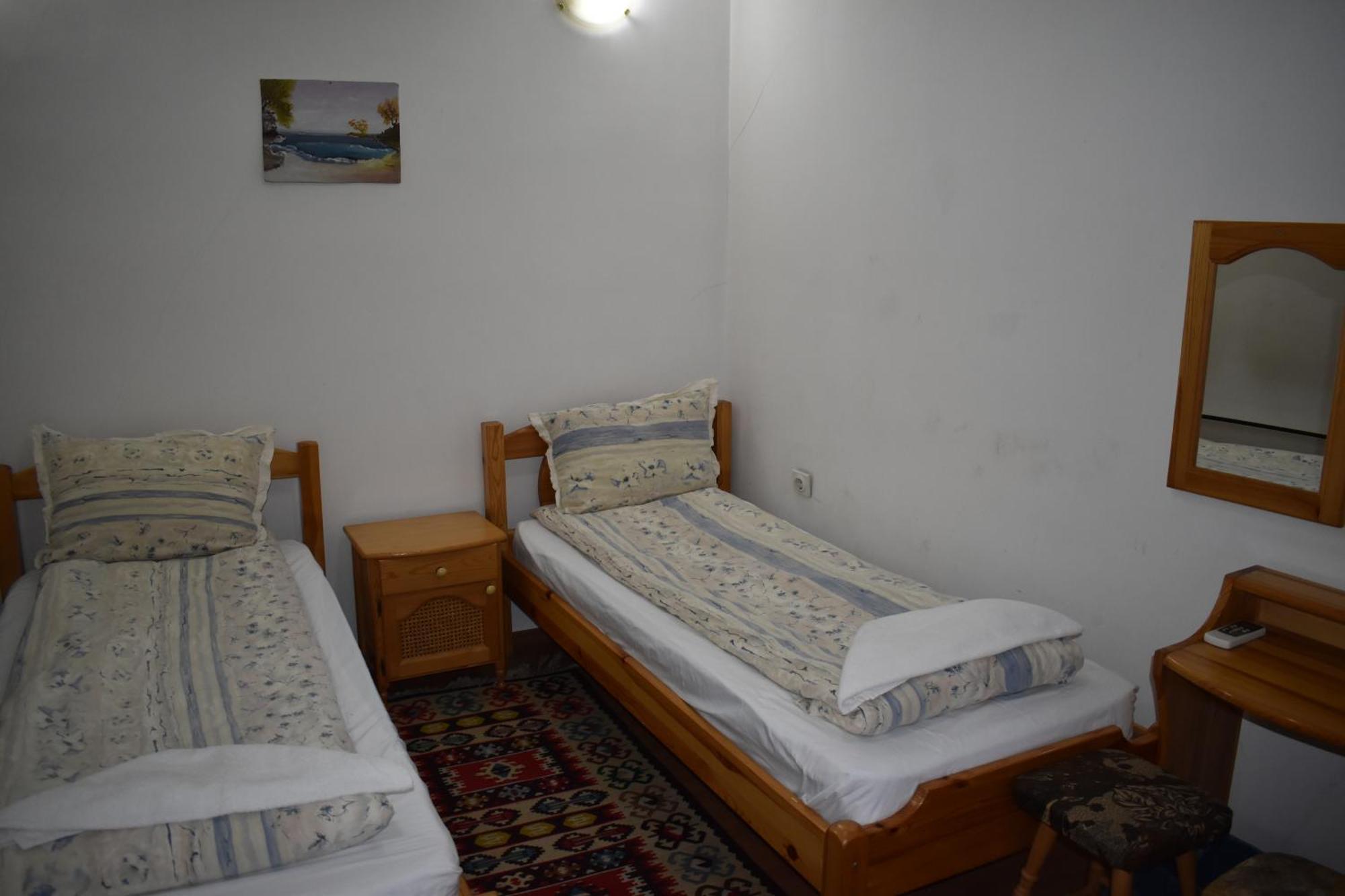Хотел-Механа Павлова Къща Chiprovtsi Exteriör bild